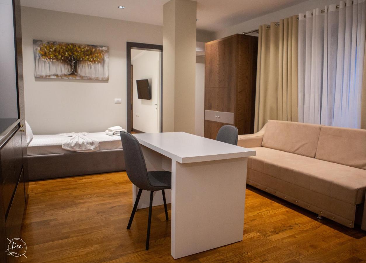 Suite Terrace Rooms & Apartments Korce Esterno foto